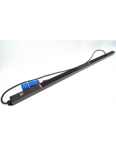 Блок розеток, вертикальный черн Hyperline (SHE-20IEC-4BIEC-32-3PVB) в Прокопьевске Блоки розеток Pintop.ru