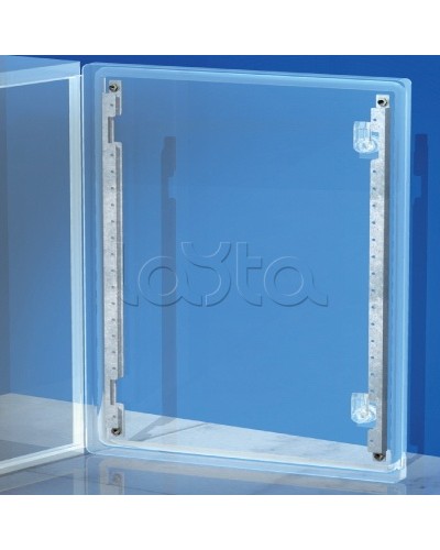 Рейки дверные, вертикальные, для шкафов CE В=700мм, 1 упаковка - 2шт. DKC R5S70 в Прокопьевске Аксессуары для стоек и шкафов Pintop.ru