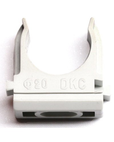 Держатель с защелкой, д.50 мм DKC 51050 в Прокопьевске Держатели, клипсы, скобы Pintop.ru